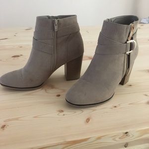 Apt 9 taupe ankle boots size 10